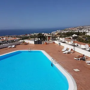 https://village-island-heights.in-canary-islands.com